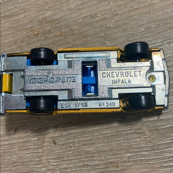 Majorette Chevrolet Impala Yellow Taxi Cab #240 - Picture 6 of 6